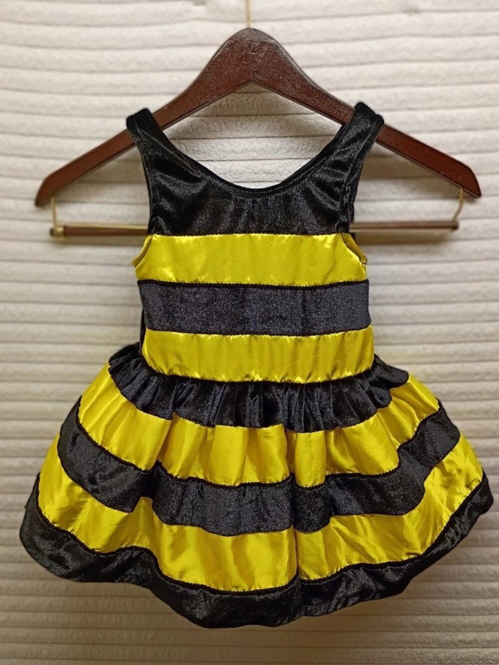 Fun Of A Kind 2T Girls Bee Costume Missing Wings And Antennas Poofy Cute Vtg Y2k